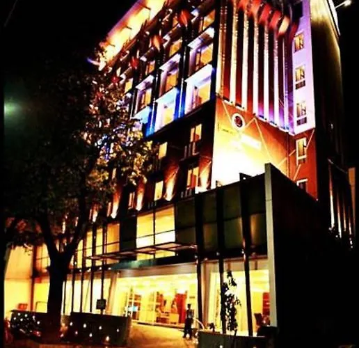 The Hq