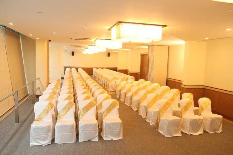 The Hq Hotel